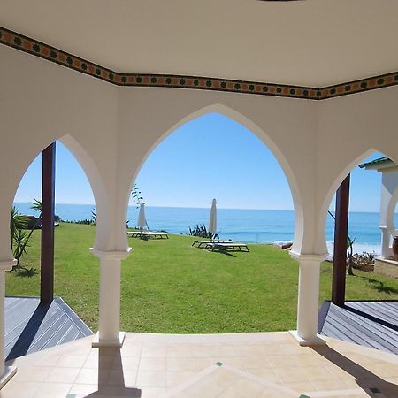 Villa Esmeralda Lagos Exterior photo